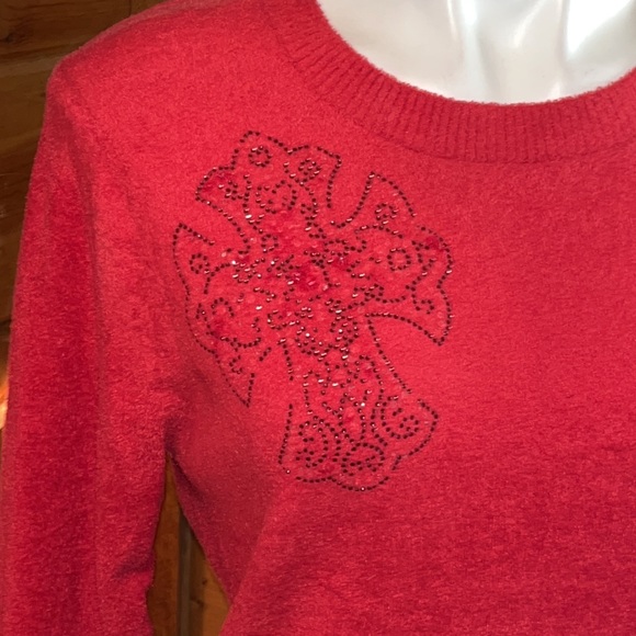 TAYLOR MARCS Red sweater with cross bling detail SUPER SOFT & COMFY - Picture 2 of 5